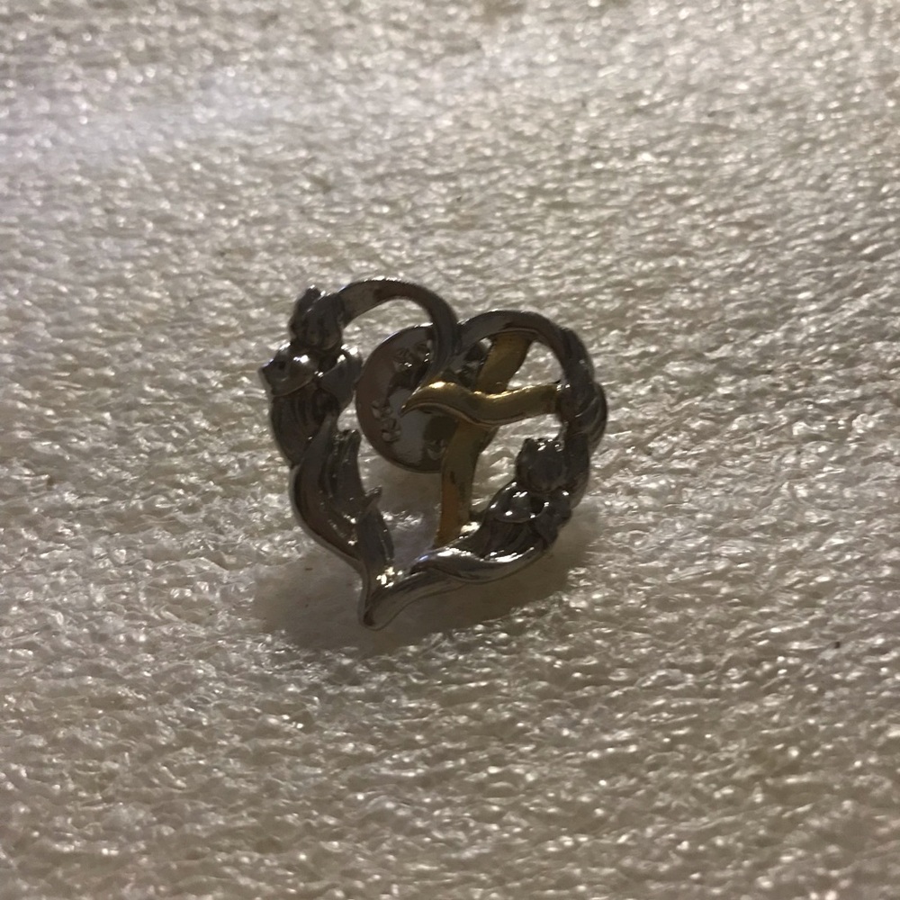 Elegant Silver and Gold Heart Pin